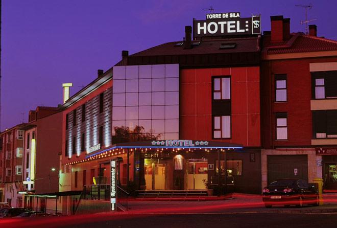 Hotel Torre De Sila Tordesillas Exterior photo